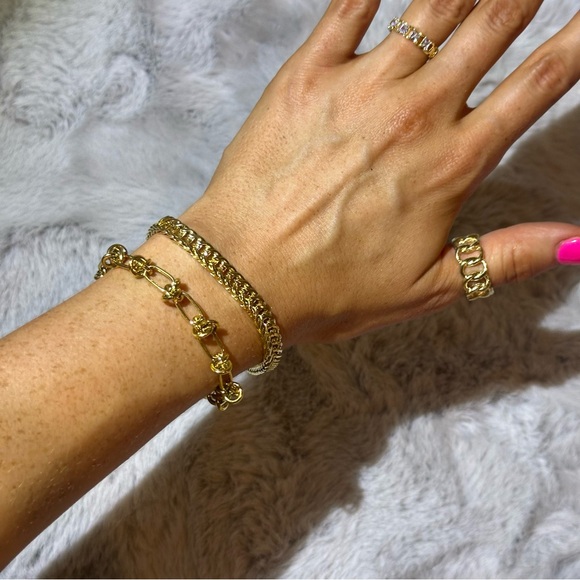 18K Gold Plated Knot Bracelet - Picture 2 of 2